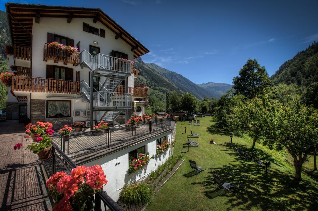 Hotel Edelweiss เพร-แซงต์-ดีดีเย ภายนอก รูปภาพ